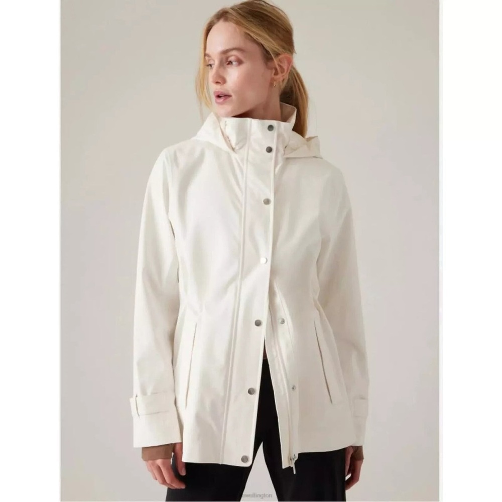 NWOT Athleta RainOut Sutro Trench